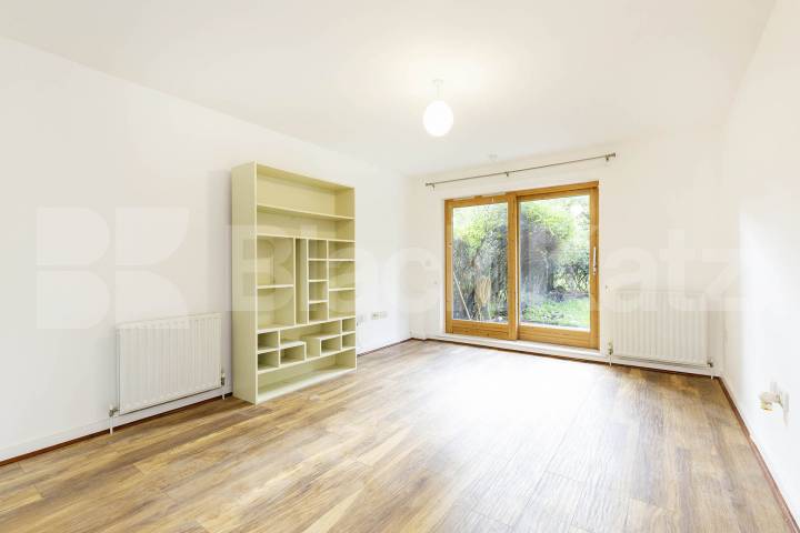 Newly refurbished one bedroom with a garden Clarendon Road, Hornsey / Turnpike Lane